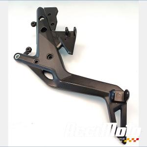 Platine repose-pieds (droit) KAWASAKI ER6 N
