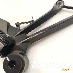 Platine repose-pied arrière (droit) KAWASAKI Z 1000