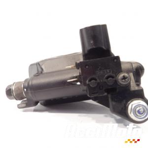 Maître cylindre de frein avant HONDA SWT600