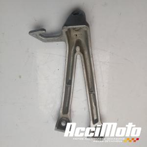 Platine repose-pied arrière (droit) SUZUKI GSXR 750