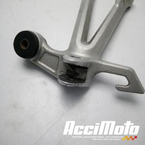 Platine repose-pied arrière (gauche) SUZUKI GSXR 1000