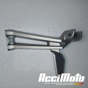 Platine repose-pied arrière (droit) YAMAHA MT 125