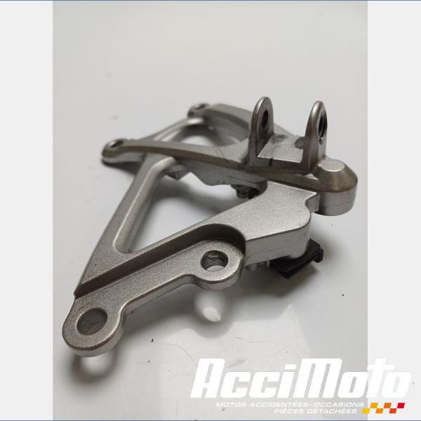 Pièce Moto Platine repose-pied avant (droit) YAMAHA R1 YZF1000