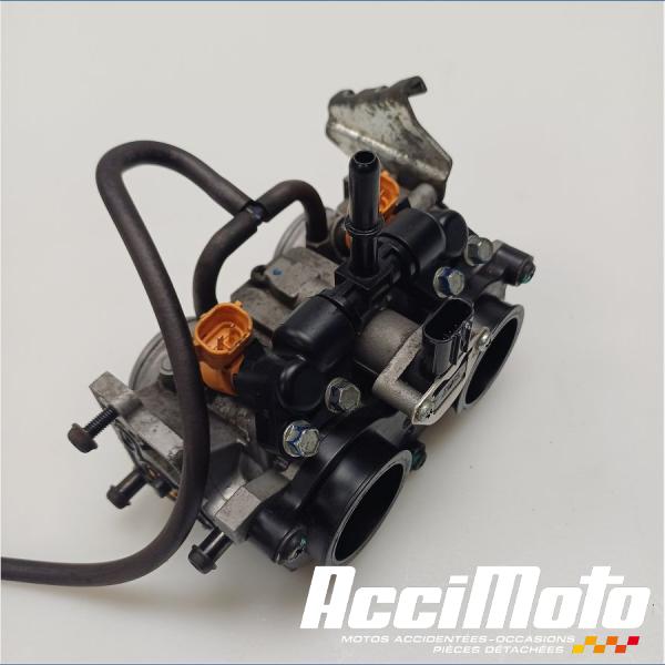 Part Motor bike Rampe d'injection (moteur) HONDA REBEL CMX500A