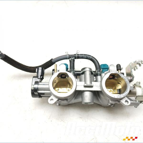 Pièce Moto Rampe d'injection (moteur) YAMAHA R7 YZF