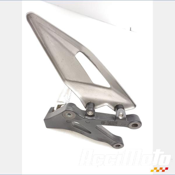 Pièce Moto Platine repose-pied avant (gauche) TRIUMPH STREET TRIPLE 765 R