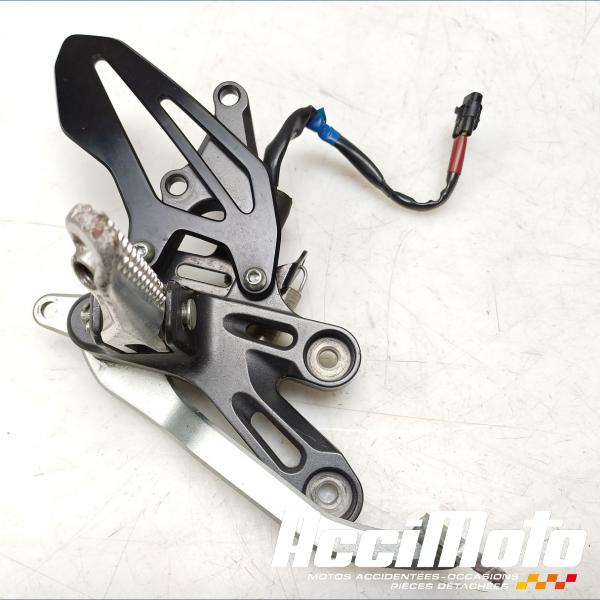 Part Motor bike Platine repose-pied avant (droit) YAMAHA R7 YZF