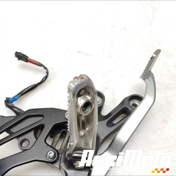 Part Motor bike Platine repose-pied avant (droit) YAMAHA R7 YZF