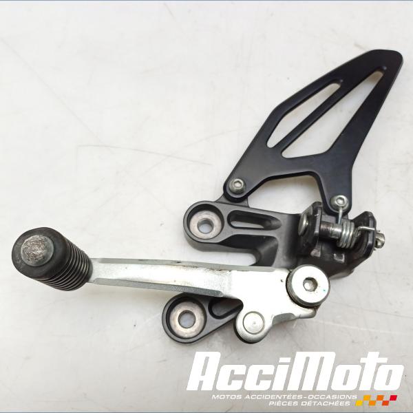 Pièce Moto Platine repose-pied avant (gauche) YAMAHA R7 YZF