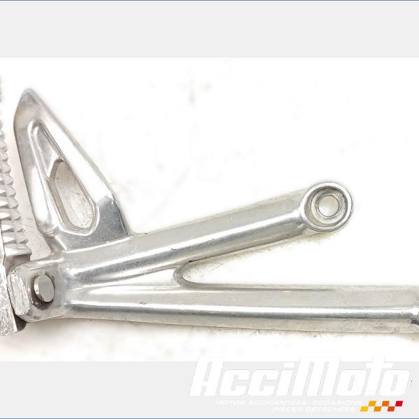 Pièce Moto Platine repose-pied arrière (droit) TRIUMPH DAYTONA 675
