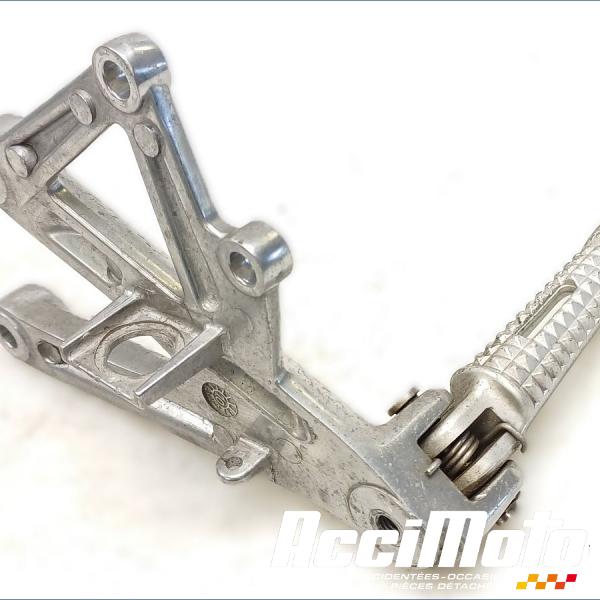 Part Motor bike Platine repose-pied avant (droit) TRIUMPH DAYTONA 675