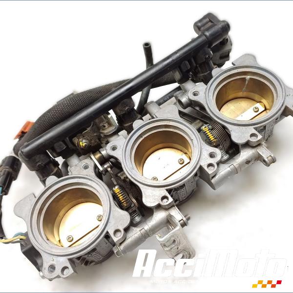 Pièce Moto Rampe d'injection (moteur) TRIUMPH DAYTONA 675