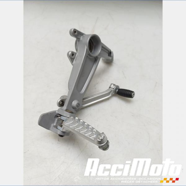 Part Motor bike Platine repose-pied avant (droit) APRILIA RS 660