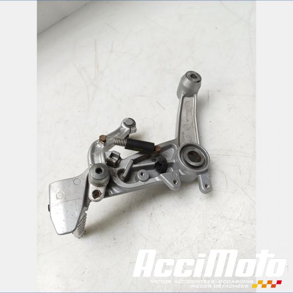 Part Motor bike Platine repose-pied avant (droit) APRILIA RS 660