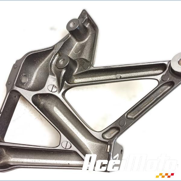 Pièce Moto Platine repose-pied arrière (droit) HONDA NT 1100