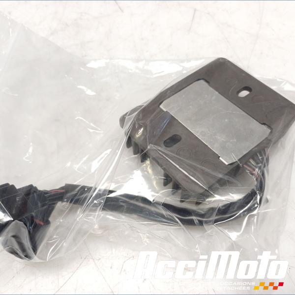 Part Motor bike Régulateur de tension  SUZUKI SV 650N