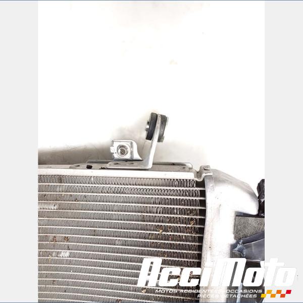 Pièce Moto Radiateur de refroidissement YAMAHA R1 YZF1000