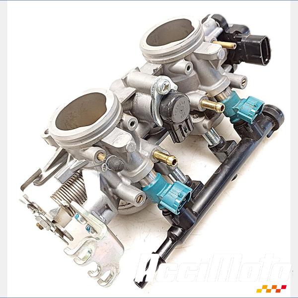 Part Motor bike Rampe d'injection (moteur) YAMAHA TRACER 700
