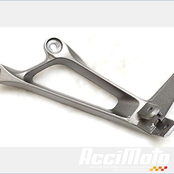 Pièce Moto Platine repose-pied arrière (gauche) HONDA CB1000R