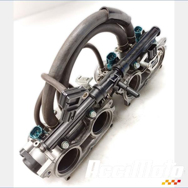Part Motor bike Rampe d'injection (moteur) HONDA CB1000R