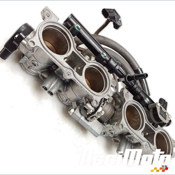 Part Motor bike Rampe d'injection (moteur) HONDA CB1000R