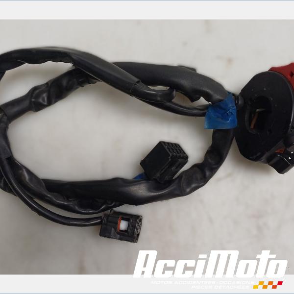 Pièce Moto Commodo (droit) YAMAHA MT-09