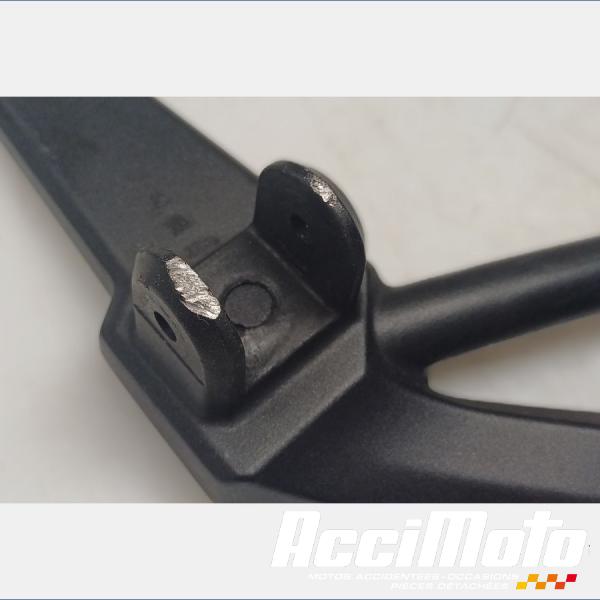 Pièce Moto Platine repose-pieds (droit) KAWASAKI ER6 N