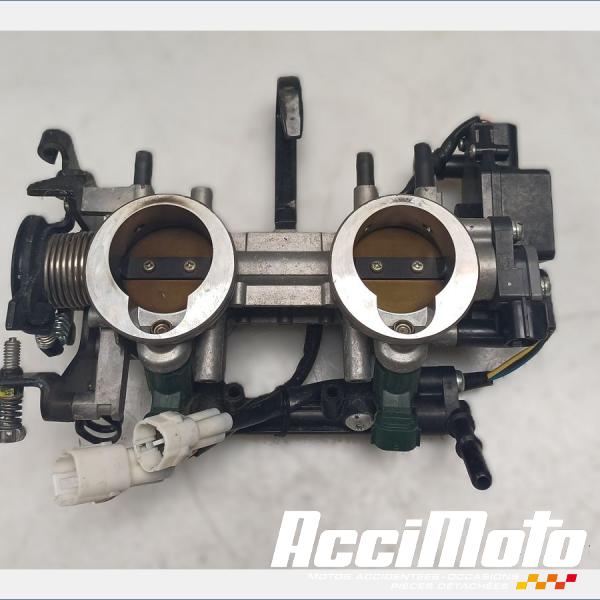 Pièce Moto Rampe d'injection (moteur) KAWASAKI ER6 N