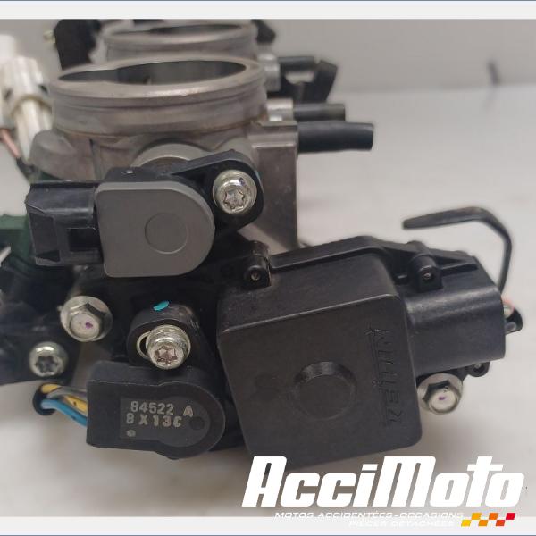 Pièce Moto Rampe d'injection (moteur) KAWASAKI ER6 N