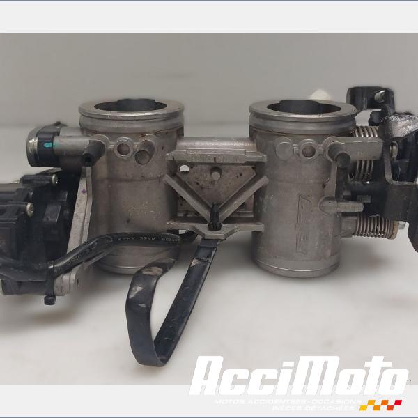 Pièce Moto Rampe d'injection (moteur) KAWASAKI ER6 N