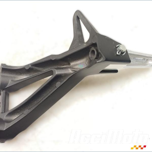 Part Motor bike Platine repose-pied arrière (droit) YAMAHA MT-10
