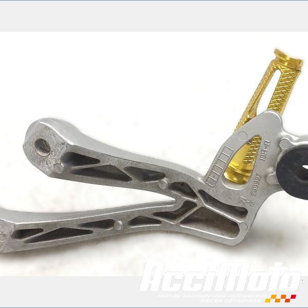 Pièce Moto Platine repose-pied arrière (droit) SUZUKI BANDIT GSF650N