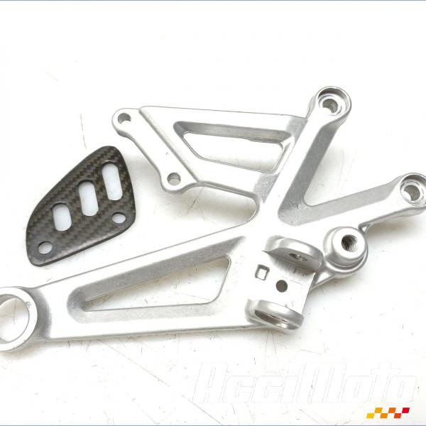 Pièce Moto Platine repose-pied avant (droit) APRILIA RSV4
