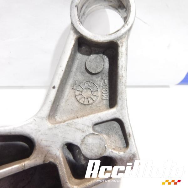 Pièce Moto Platine repose-pied arrière (droit) HONDA CBR929