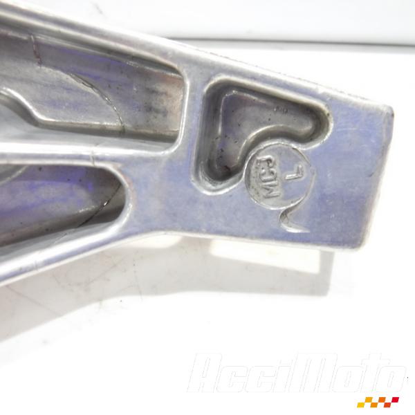 Part Motor bike Platine repose-pied arrière (gauche) HONDA CBR929