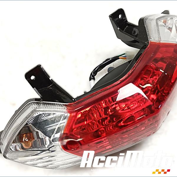 Pièce Moto Feu arrière PEUGEOT KISBEE 50