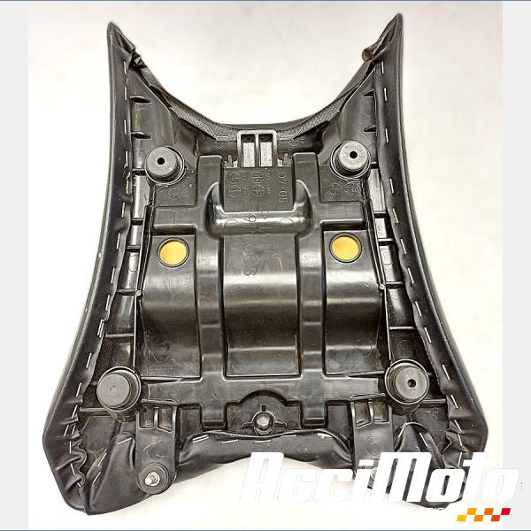 Pièce Moto Selle pilote YAMAHA FZ8 N