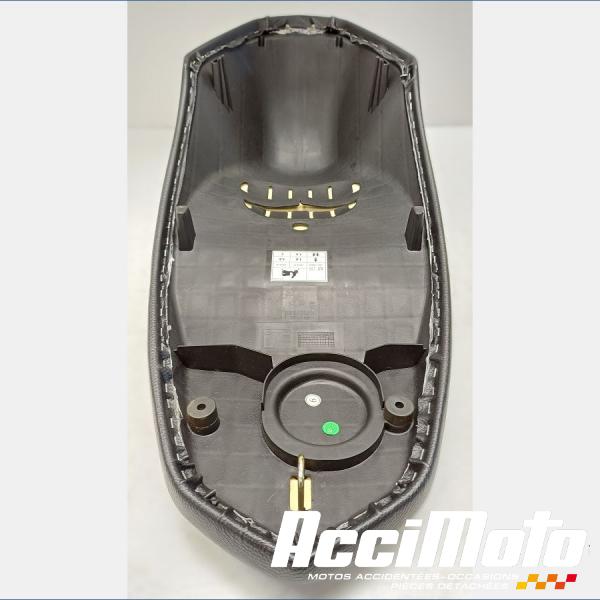 Pièce Moto Selle (origine) PEUGEOT KISBEE 50