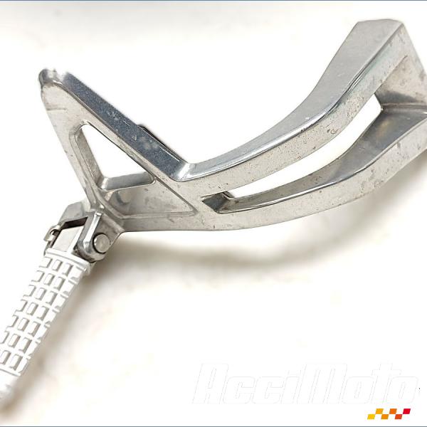 Pièce Moto Platine repose-pied arrière (droit) TRIUMPH SPEED TRIPLE 1050 