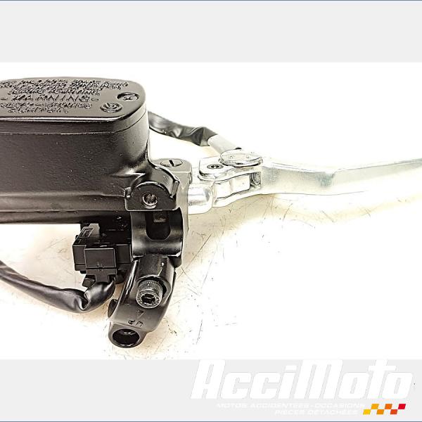 Pièce Moto Maître cylindre de frein avant YAMAHA TMAX XP560