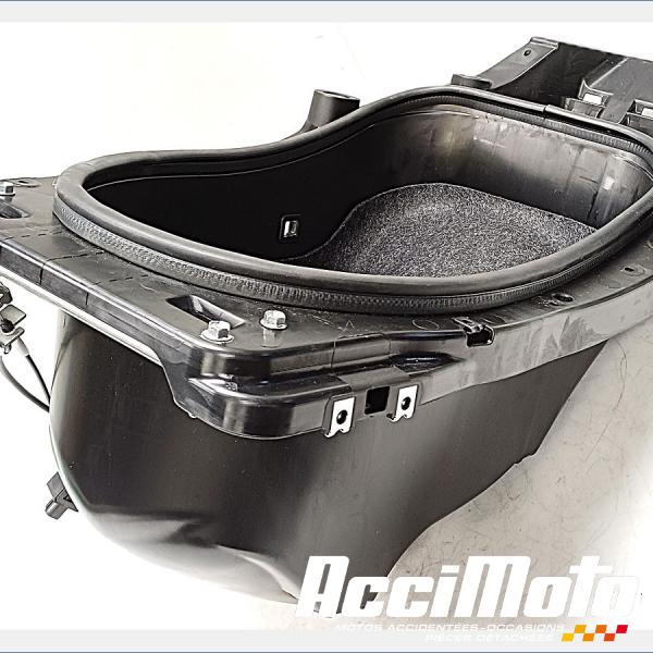 Pièce Moto Coffre de selle YAMAHA TMAX XP560