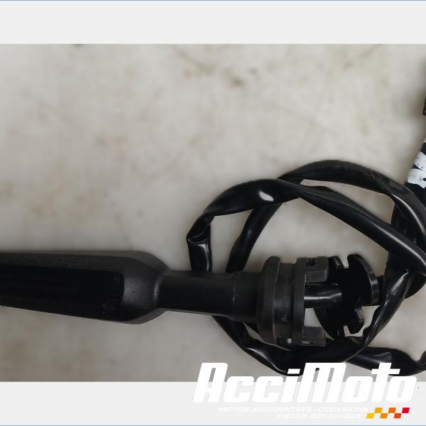 Pièce Moto Clignotant arrière (droit) YAMAHA MT-09