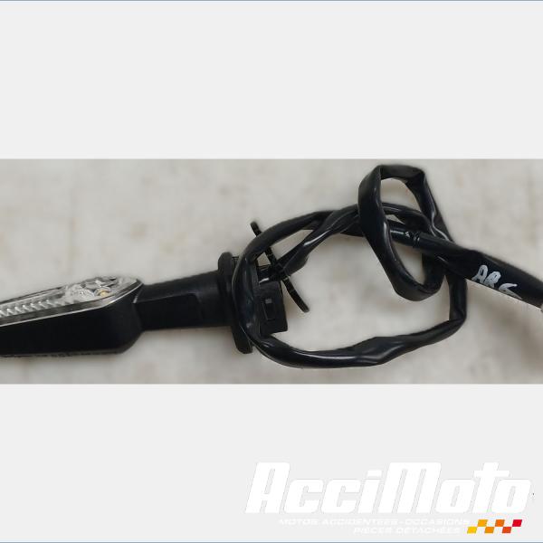 Pièce Moto Clignotant arrière (gauche) YAMAHA MT-09