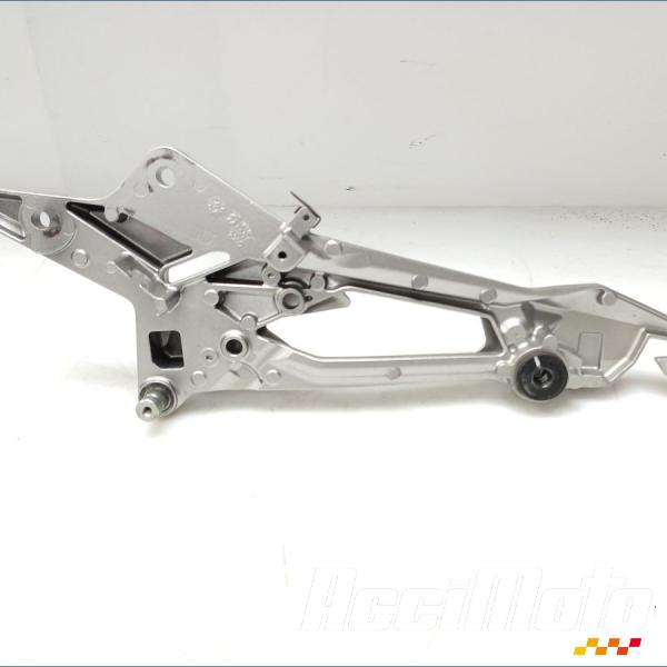 Pièce Moto Platine repose-pieds (droit) KAWASAKI Z 800E