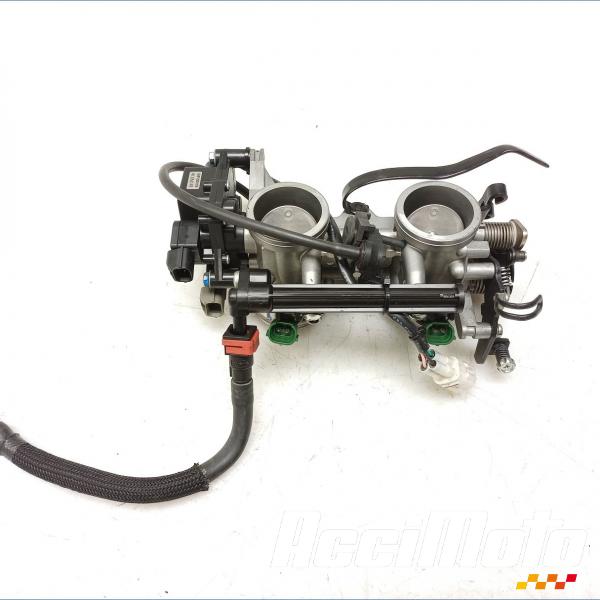 Pièce Moto Rampe d'injection (moteur) KAWASAKI ER6 N