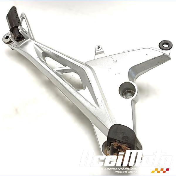 Pièce Moto Platine repose-pieds (droit) HONDA CB125F
