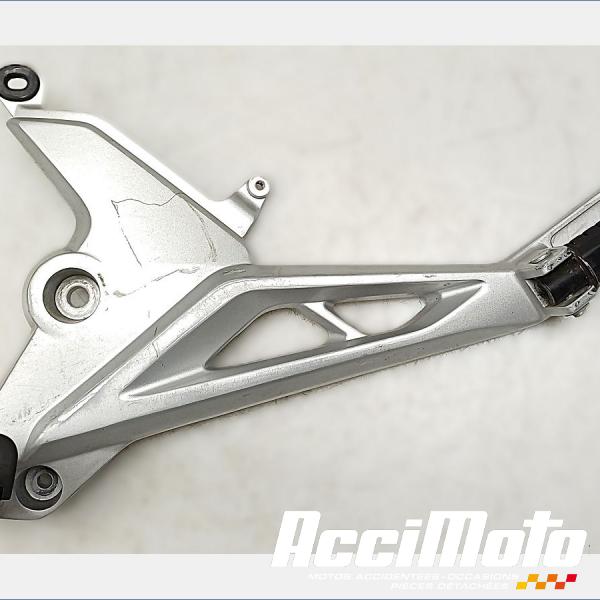 Pièce Moto Platine repose-pieds (gauche) HONDA CB125F