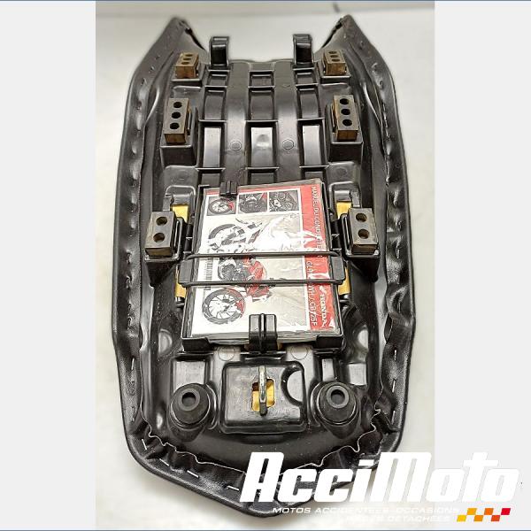 Pièce Moto Selle (origine) HONDA CB125F