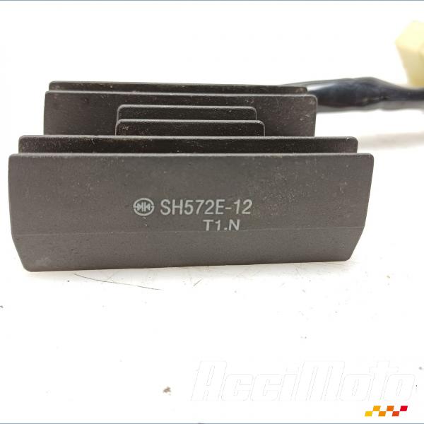 Pièce Moto Régulateur de tension  SUZUKI INTRUDER VL125