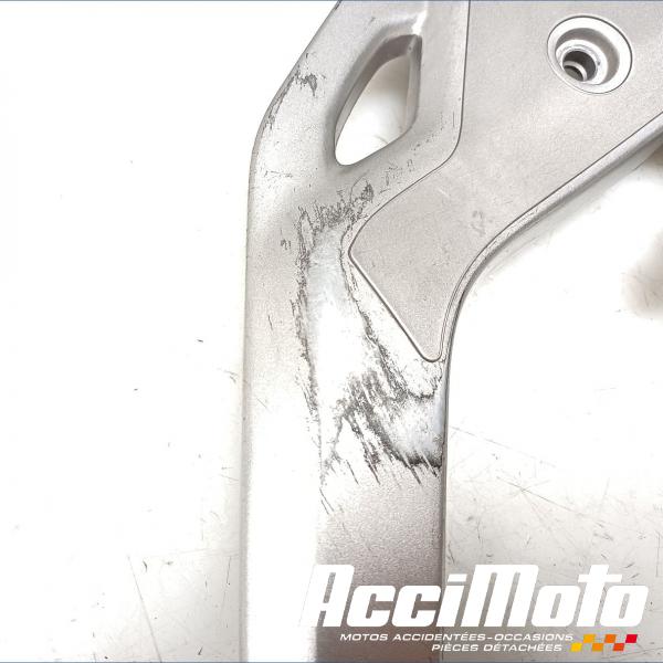 Pièce Moto Platine repose-pieds (droit) KAWASAKI ER6 N